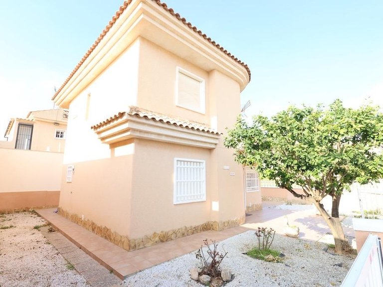 Villa for Sale in Costa Blanca Torrevieja, Alicante 23
