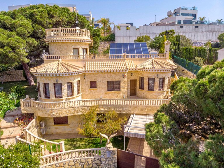 Villa for Sale in Costa Blanca Orihuela Costa, Alicante 2