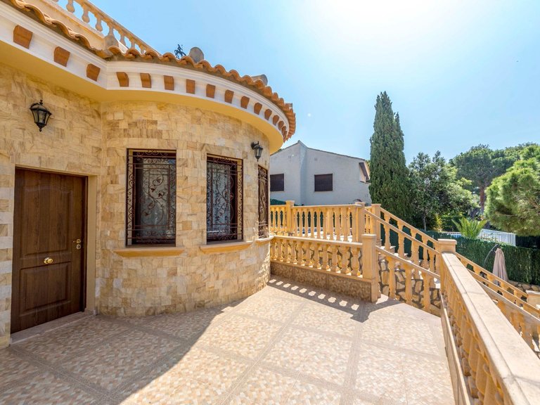 Villa for Sale in Costa Blanca Orihuela Costa, Alicante 25