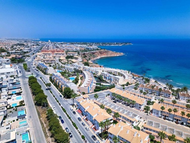 Town House for Sale in Costa Blanca Orihuela Costa, Alicante 32