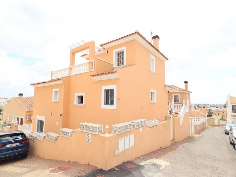 Villa for Sale in San Miguel De Salinas, Alicante 34