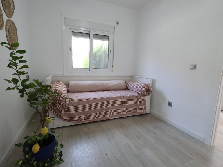 Apartment for Sale in Los Balcones, Alicante 10