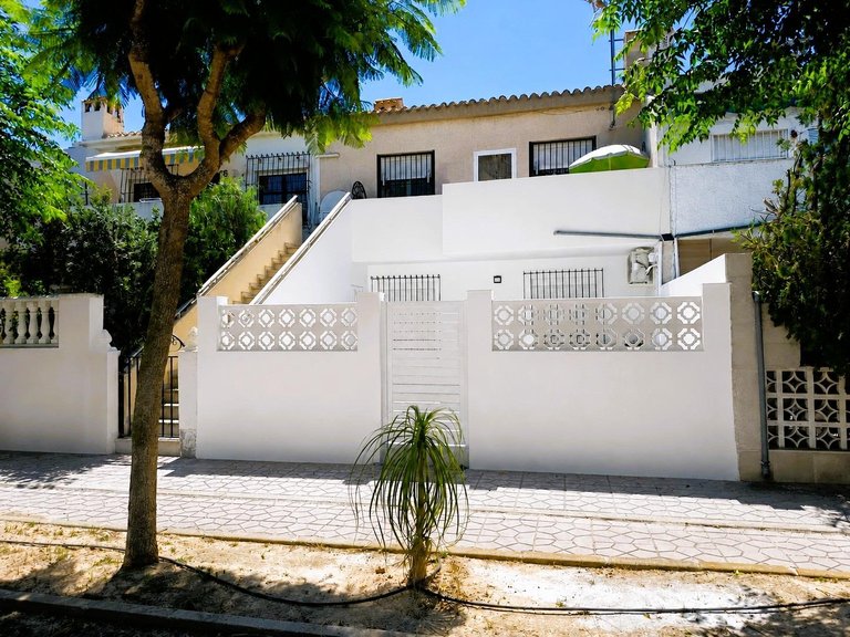 Apartment for Sale in Cabo Roig, Alicante 27