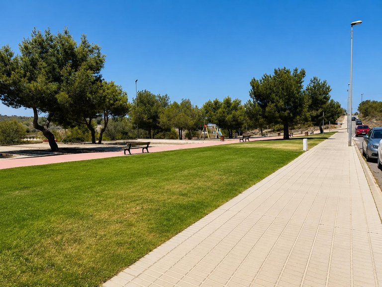 Apartment for Sale in Los Altos, Alicante 8