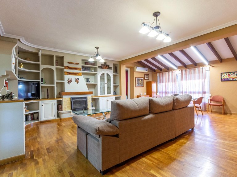 Villa for Sale in Costa Blanca Torrevieja, Alicante 4