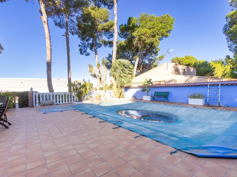 Villa for Sale in Costa Blanca Torrevieja, Alicante 6