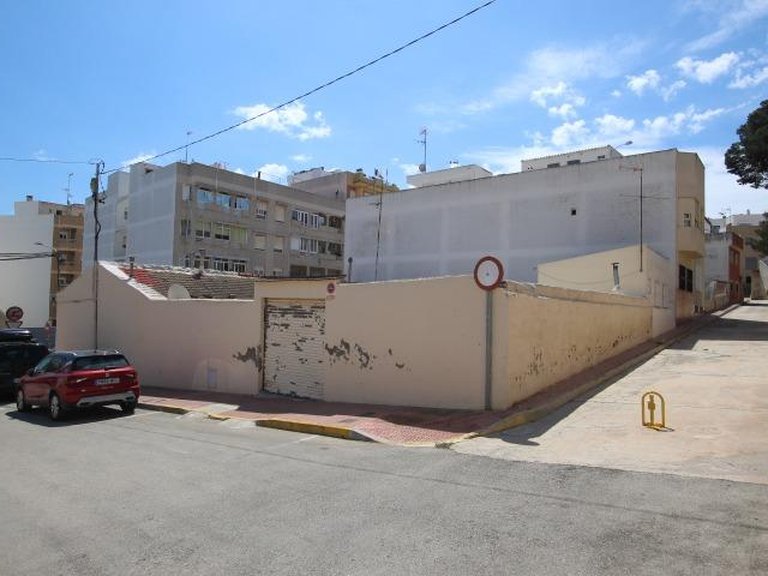 Town House for Sale in Costa Blanca Guardamar Del Segura, Alicante 2