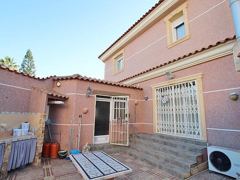 Villa for Sale in Costa Blanca Formentera Del Segura, Alicante 9