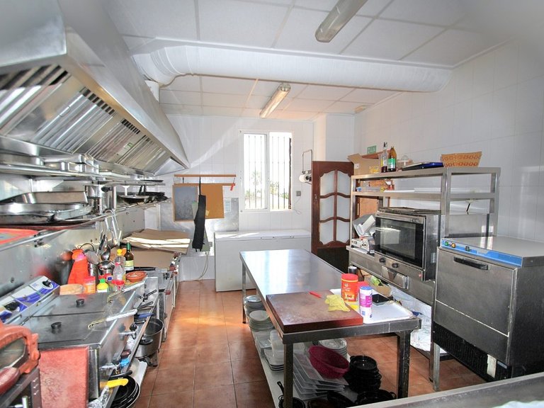 Commercial for Sale in Torrevieja, Alicante 12