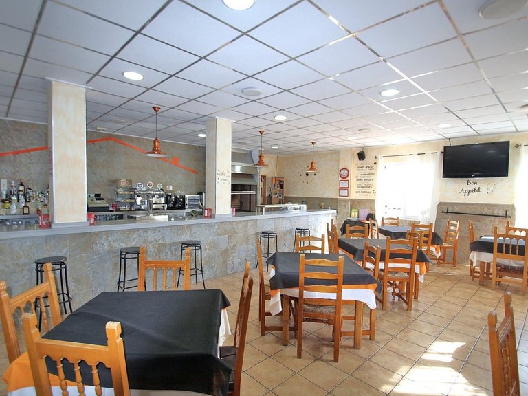 Commercial for Sale in Torrevieja, Alicante 2