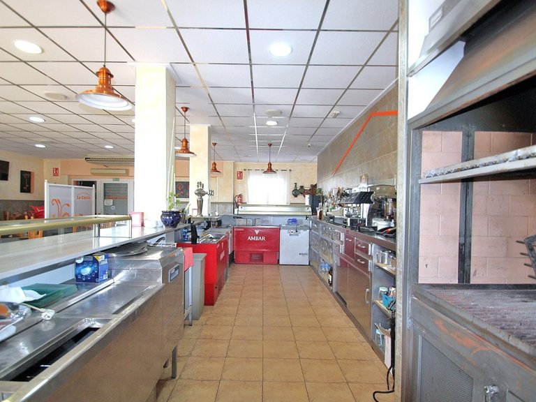 Commercial for Sale in Torrevieja, Alicante 6