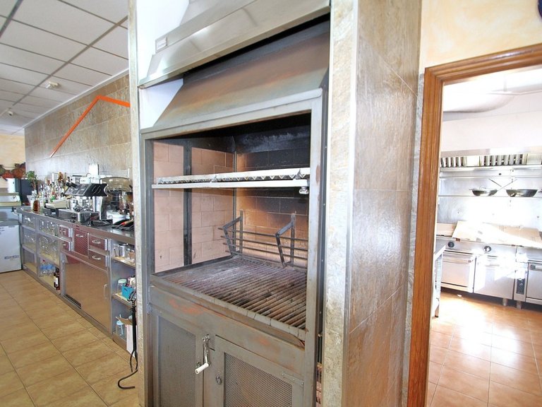 Commercial for Sale in Torrevieja, Alicante 7