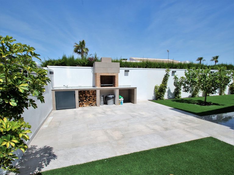 Villa for Weekly Rent in Torrevieja, Alicante 19