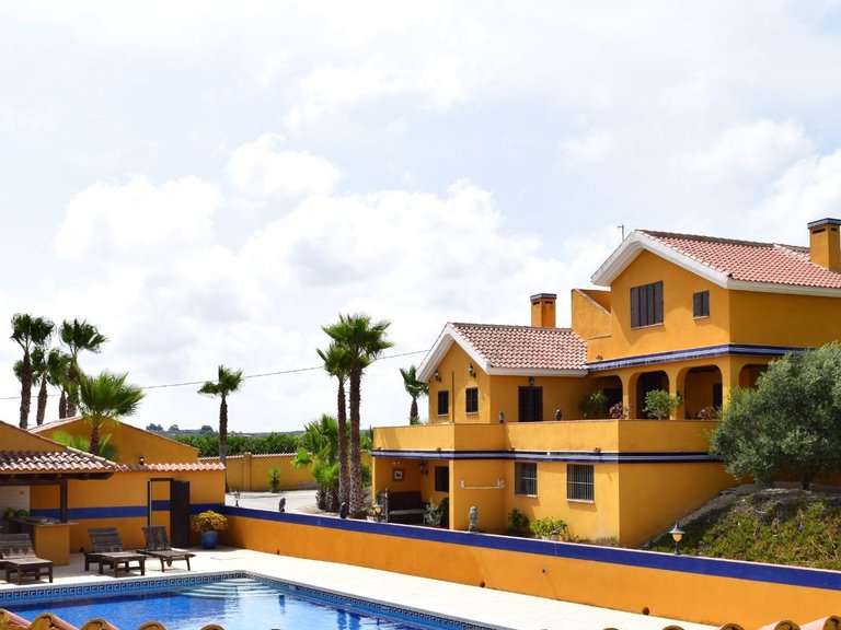Country House for Sale in San Miguel De Salinas, Alicante 1