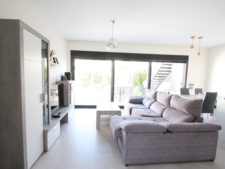 Villa for Weekly Rent in Torrevieja, Alicante 5