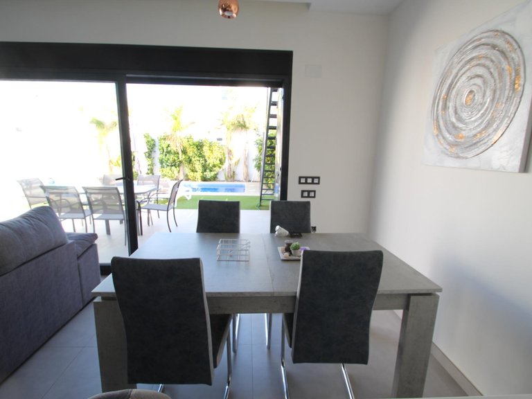 Villa for Weekly Rent in Torrevieja, Alicante 8