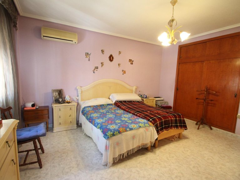 Villa for Sale in Torrevieja, Alicante 24