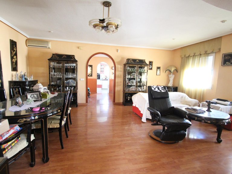 Villa for Sale in Torrevieja, Alicante 4