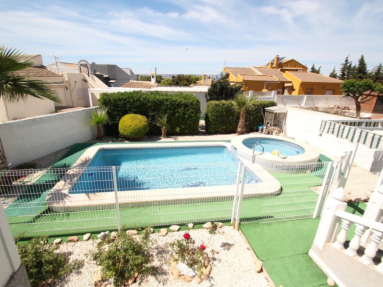 Villa for Sale in Torrevieja, Alicante 41