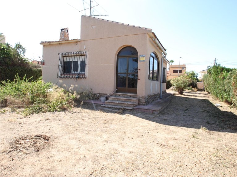 Villa for Sale in Torrevieja, Alicante 2