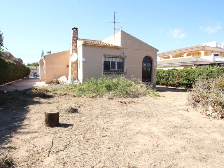 Villa for Sale in Torrevieja, Alicante 23