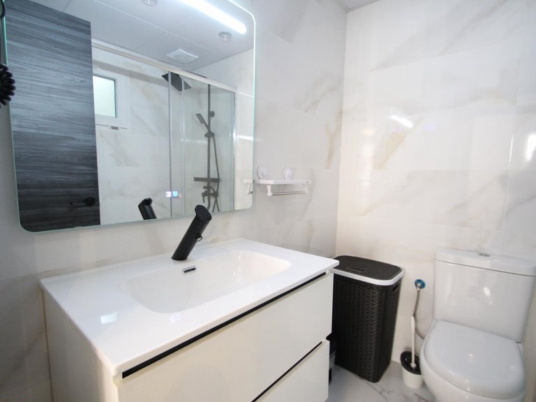 Apartment for Sale in Torrevieja, Alicante 14