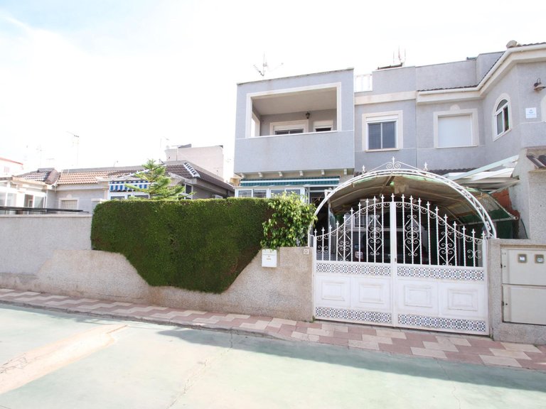 Villa for Sale in Torrevieja, Alicante 1