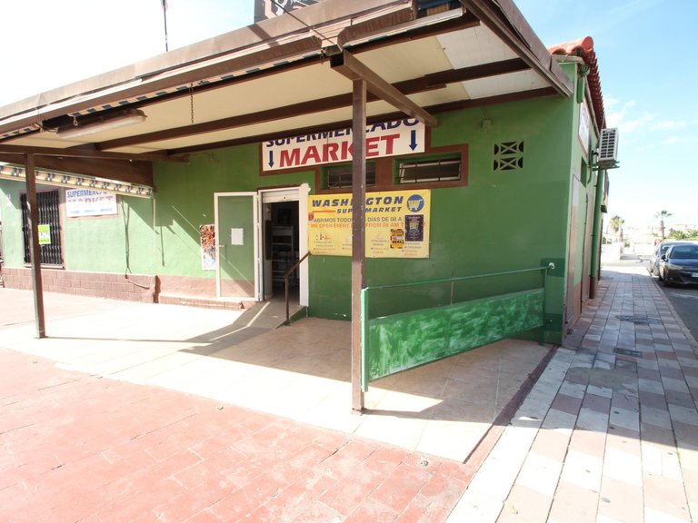 Commercial for Sale in Torrevieja, Alicante 1