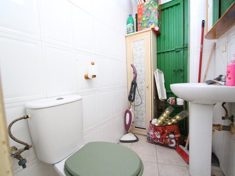 Commercial for Sale in Torrevieja, Alicante 12