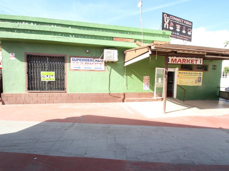 Commercial for Sale in Torrevieja, Alicante 2