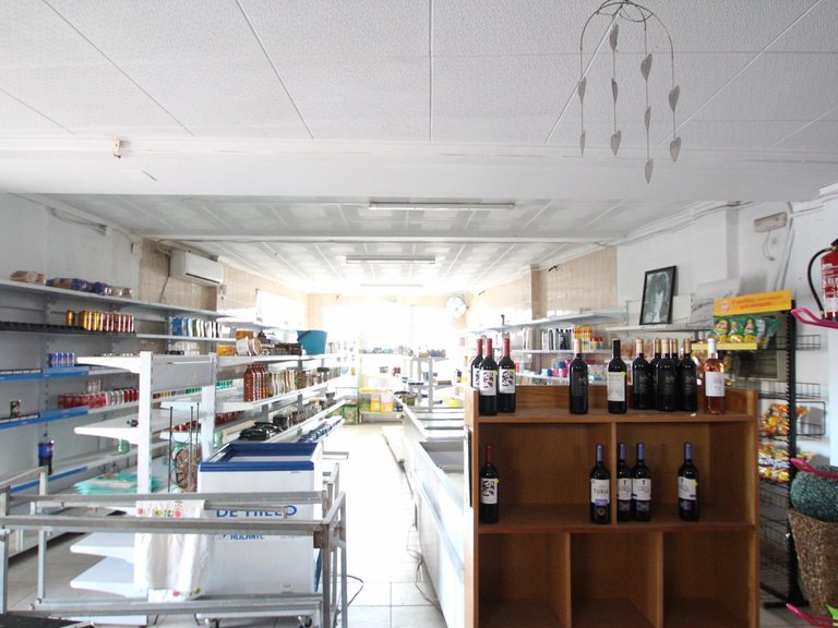 Commercial for Sale in Torrevieja, Alicante 6