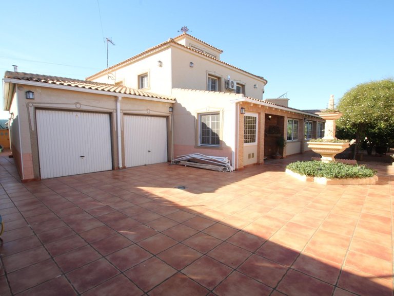 Villa for Sale in Torrevieja, Alicante 15