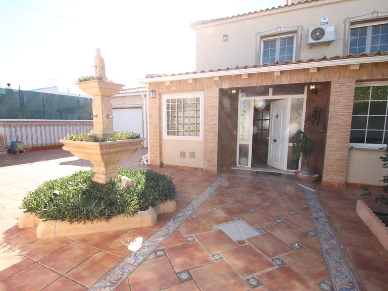 Villa for Sale in Torrevieja, Alicante 16