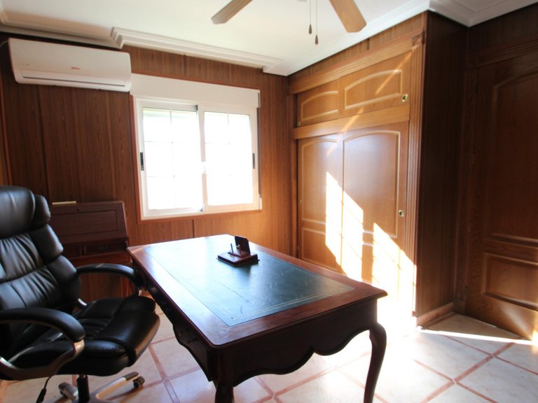 Villa for Sale in Torrevieja, Alicante 26