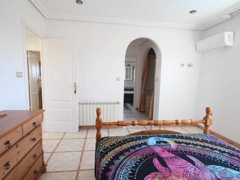 Villa for Sale in Torrevieja, Alicante 38