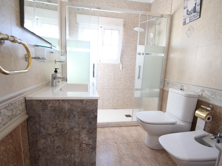Villa for Sale in Torrevieja, Alicante 39