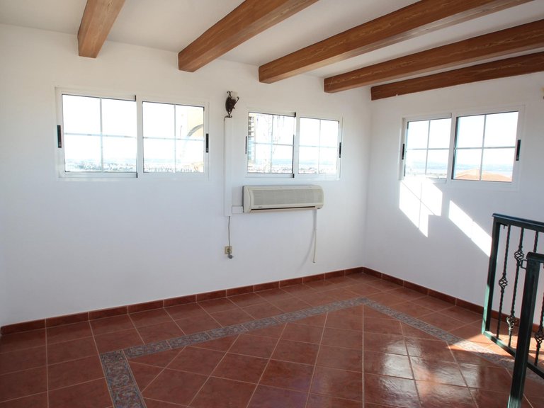 Villa for Sale in Torrevieja, Alicante 43