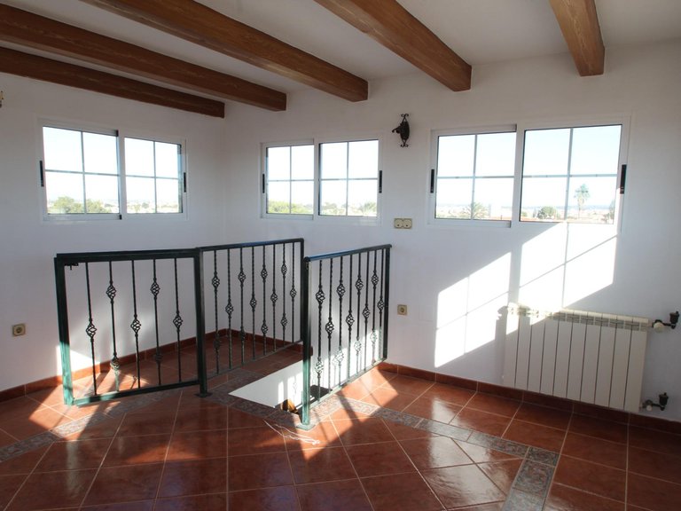 Villa for Sale in Torrevieja, Alicante 48
