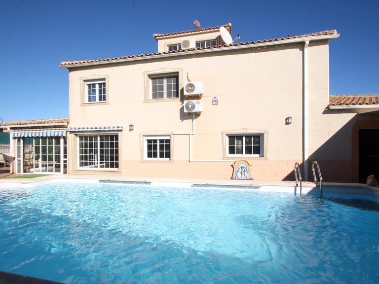 Villa for Sale in Torrevieja, Alicante 7