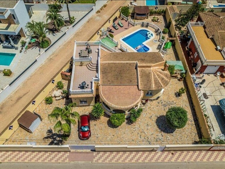 Villa for Sale in Torrevieja, Alicante 1