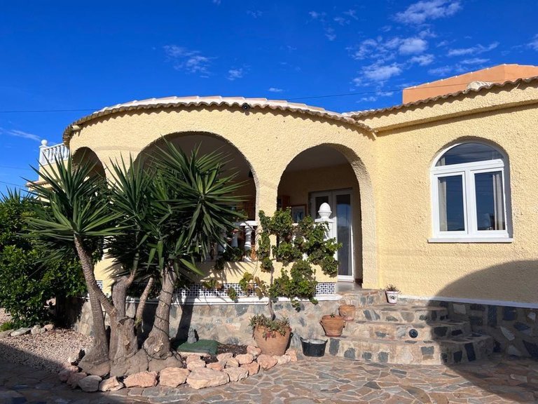Villa for Sale in Torrevieja, Alicante 2