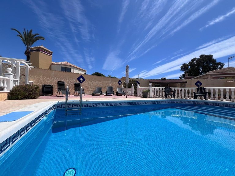 Villa for Sale in Torrevieja, Alicante 40