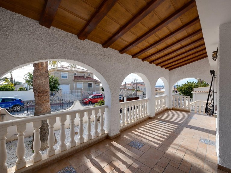 Villa for Sale in Torrevieja, Alicante 11
