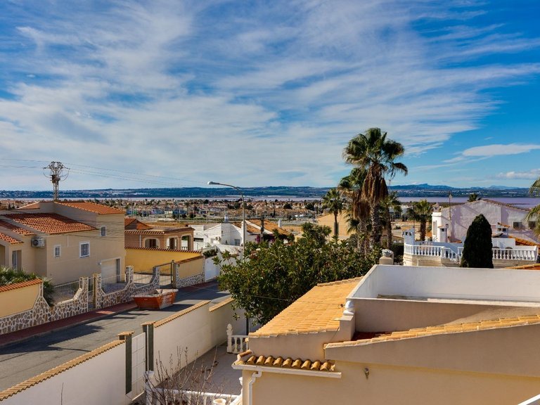 Villa for Sale in Torrevieja, Alicante 31