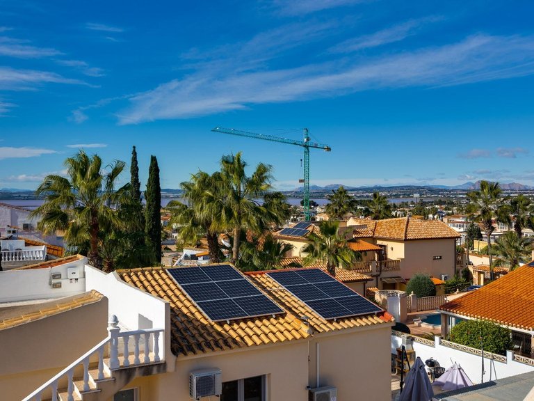 Villa for Sale in Torrevieja, Alicante 32