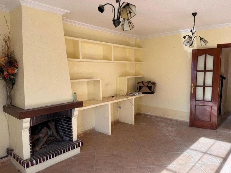 Villa for Sale in Dolores, Alicante 4