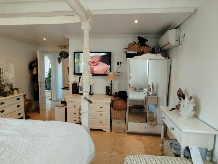 Villa for Sale in Torrevieja, Alicante 16