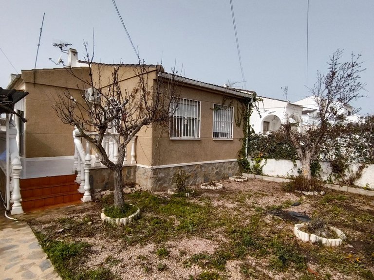 Villa for Sale in Torrevieja, Alicante 1