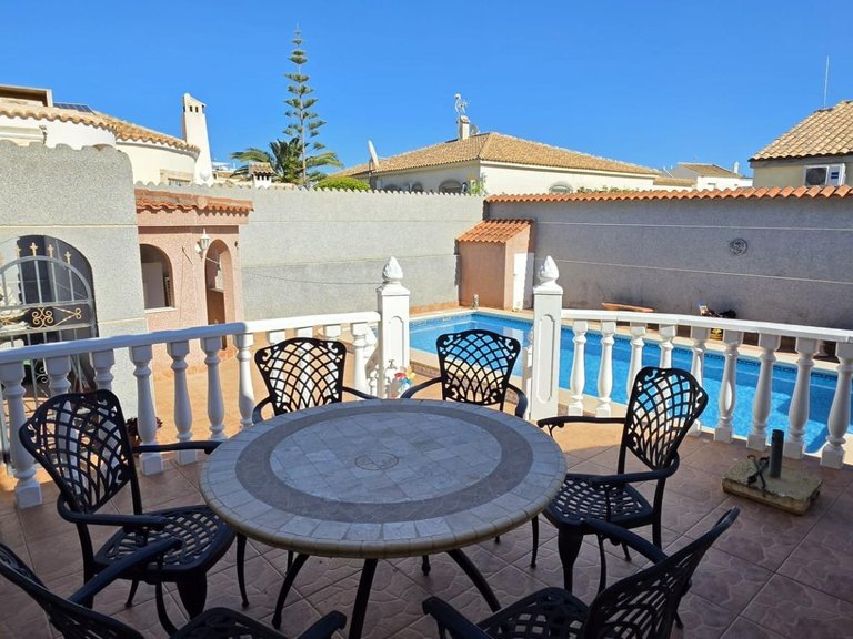 Villa for Sale in Torrevieja, Alicante 30