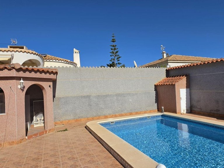 Villa for Sale in Torrevieja, Alicante 32
